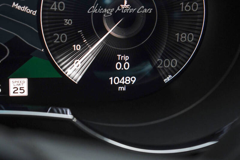 2023 Bentley Bentayga Hybrid