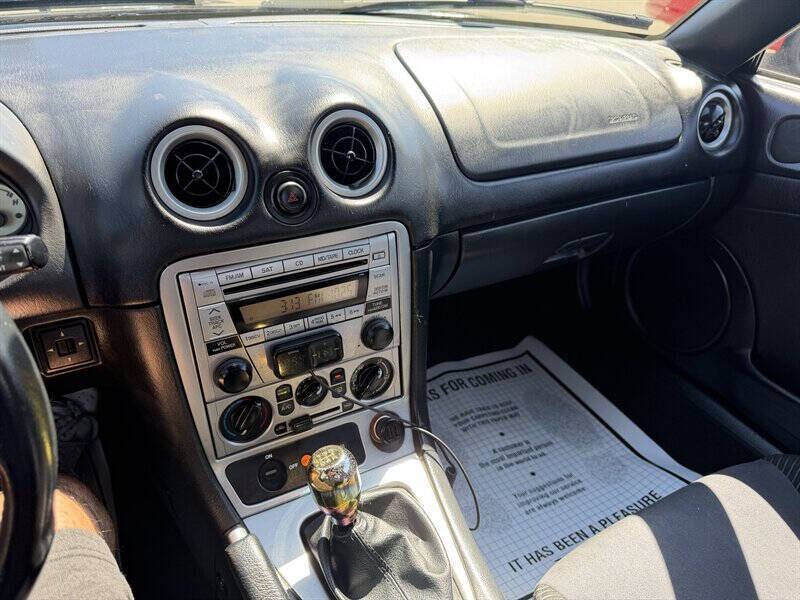 2005 Mazda MX-5 Miata