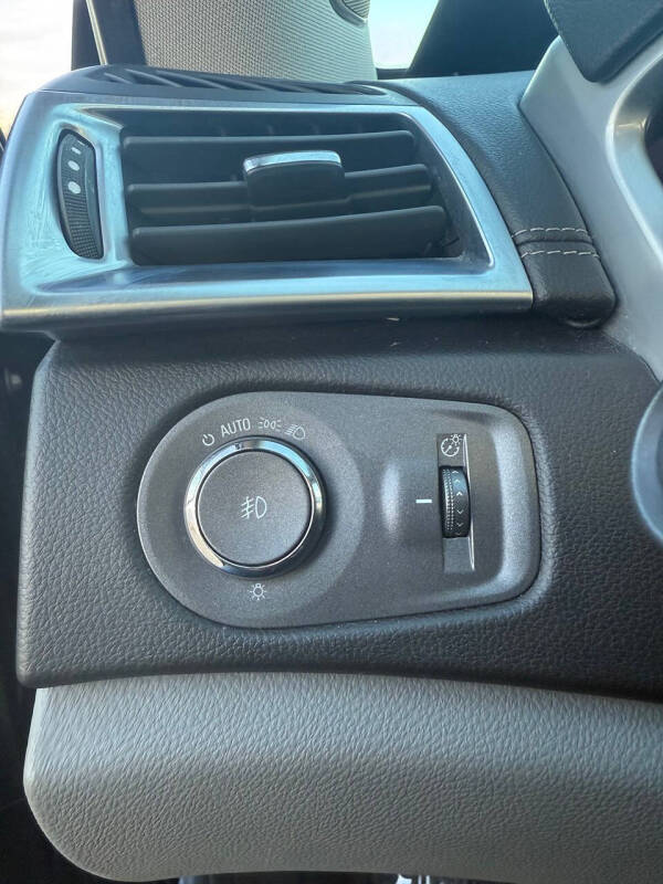 2011 Cadillac SRX Performance Collection