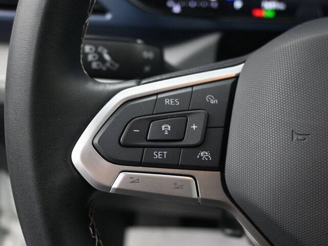 2024 Volkswagen Taos SE 4Motion