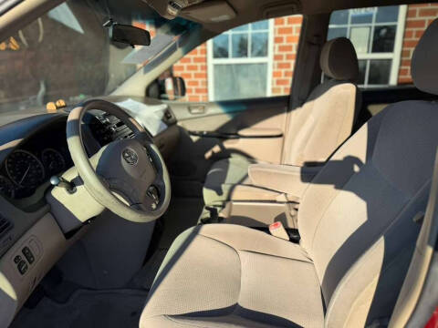 2005 Toyota Sienna CE 7 Passenger