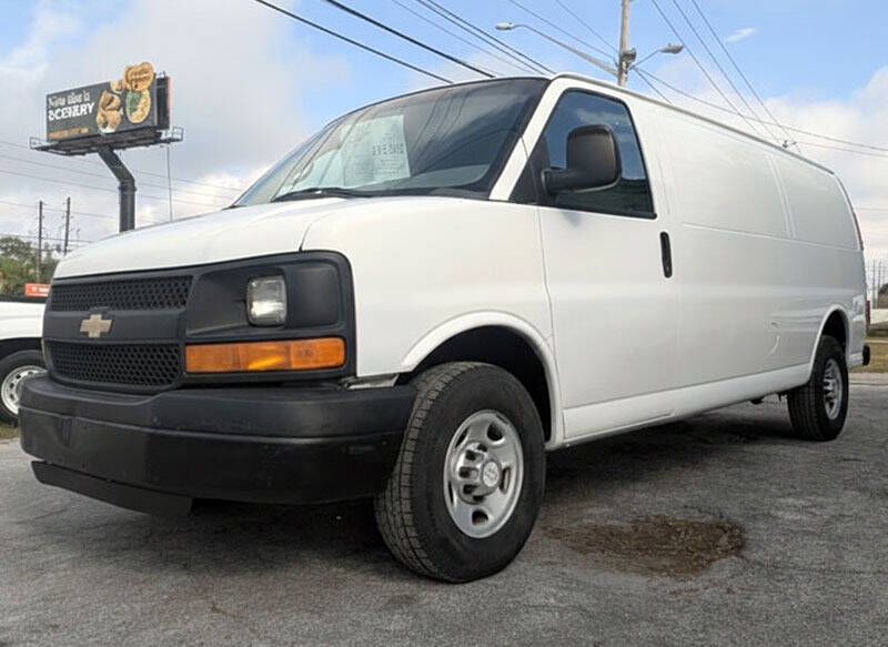 2015 Chevrolet Express Cargo Work Van's photo