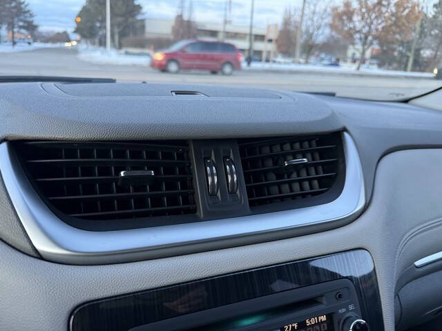 2017 Chevrolet Traverse LT