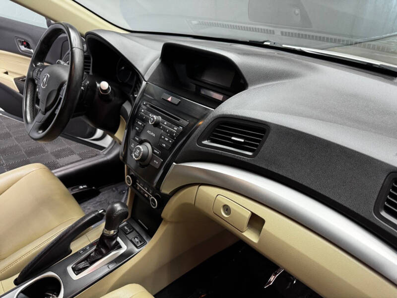 2018 Acura ILX w/Special Edition