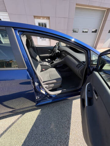 2011 Toyota Prius Two