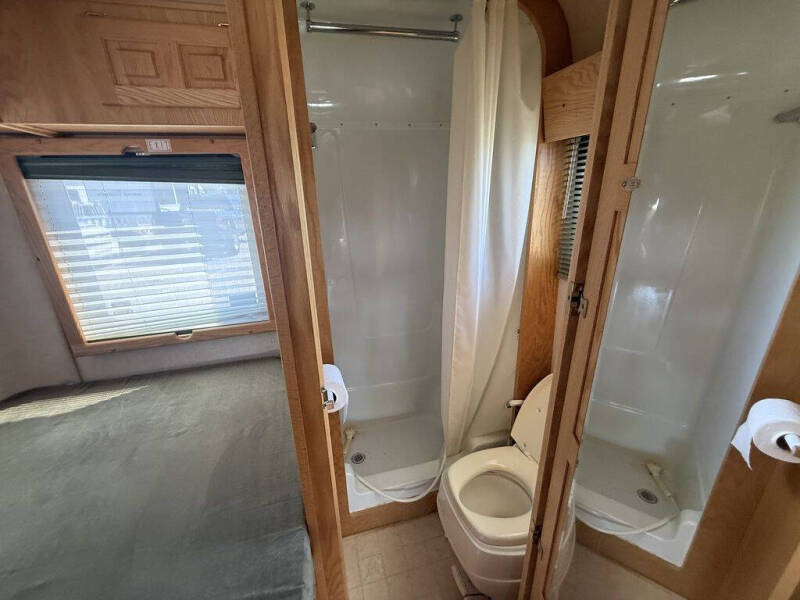 1999 Ford E-Series E-450 SD