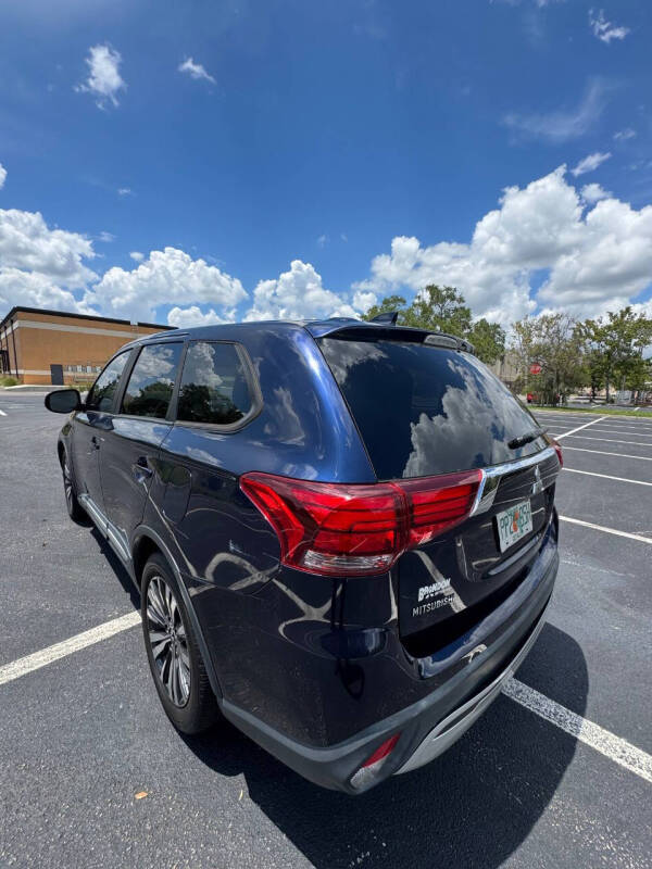 2019 Mitsubishi Outlander ES