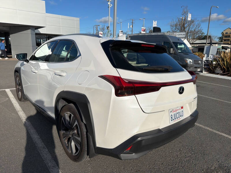 2019 Lexus UX 200