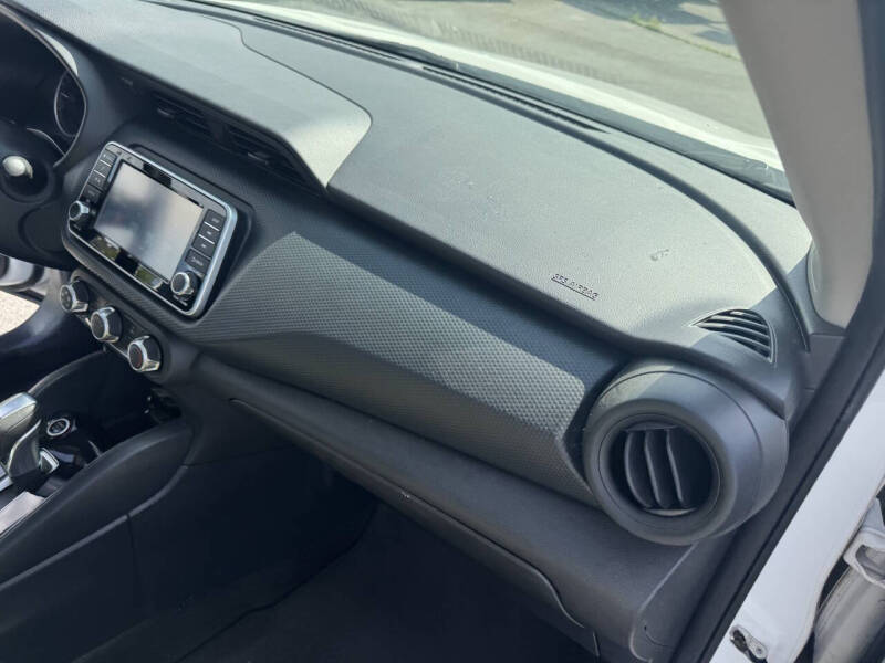 2021 Nissan Kicks S