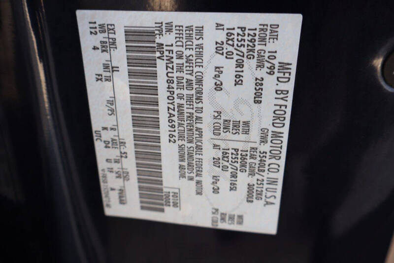 2000 Ford Explorer Eddie Bauer