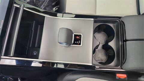 2024 Land Rover Range Rover Velar P250 Dynamic SE