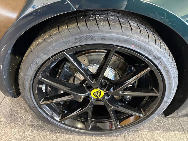 2024 Lotus Emira 8