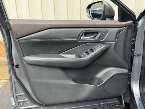 2022 Nissan Rogue SL