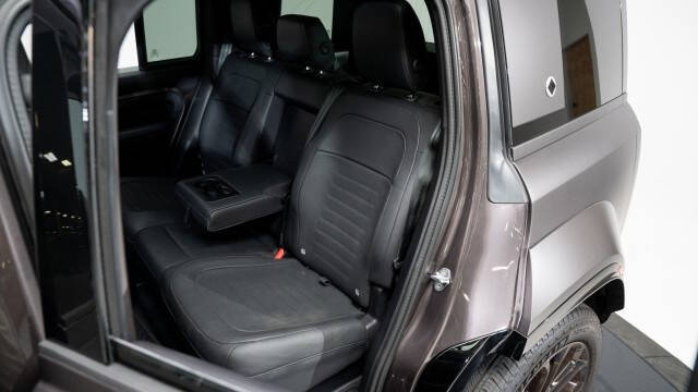 2025 Land Rover Defender