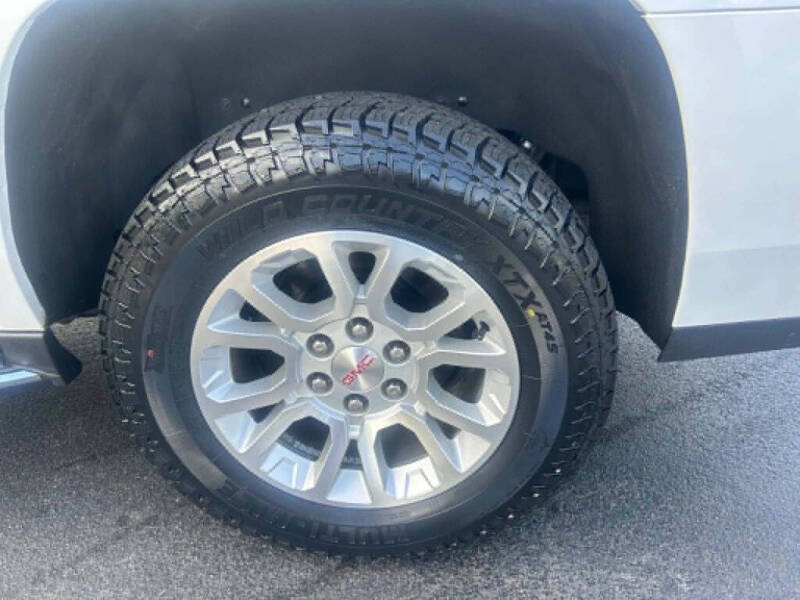 2017 GMC Yukon XL SLT