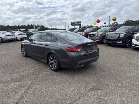 2016 Chrysler 200 S