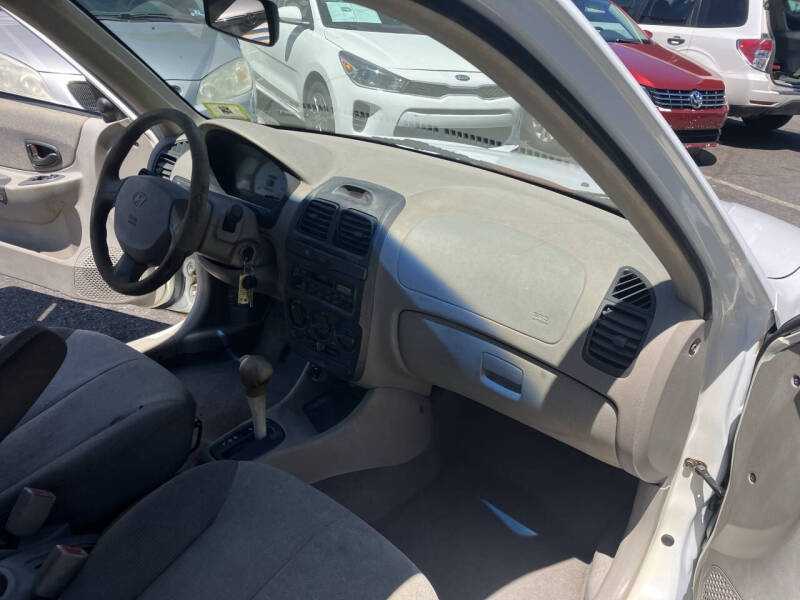 2002 Hyundai Accent GS
