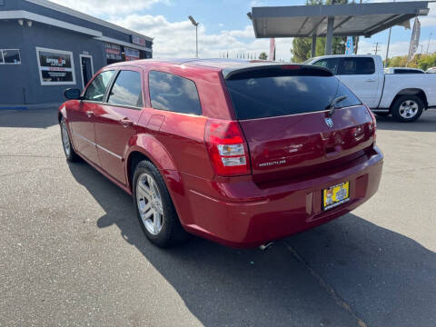2005 Dodge Magnum RT
