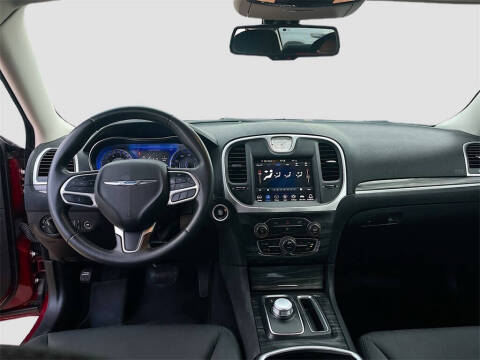 2020 Chrysler 300 Touring