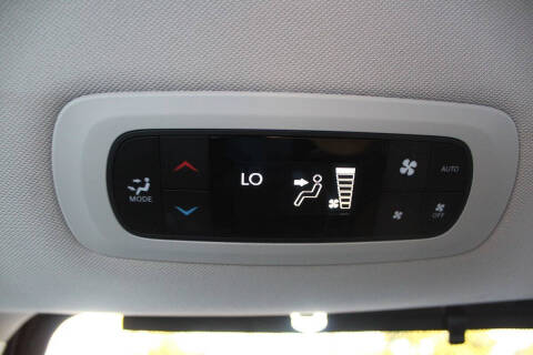 2017 Chrysler Pacifica Hybrid Platinum