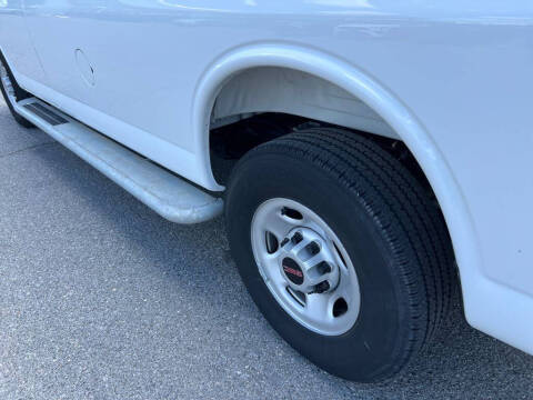2025 GMC Savana 2500