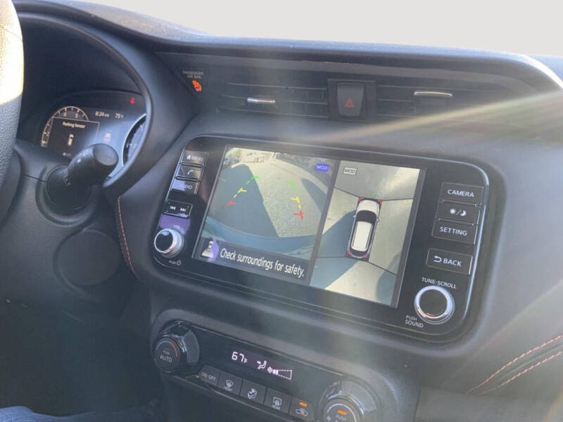 2024 Nissan Kicks SR