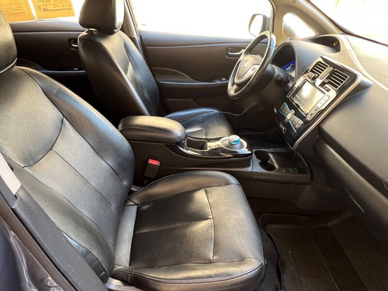 2016 Nissan LEAF SL