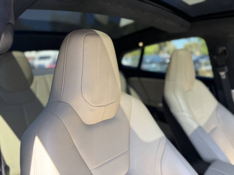 2016 Tesla Model S P90D