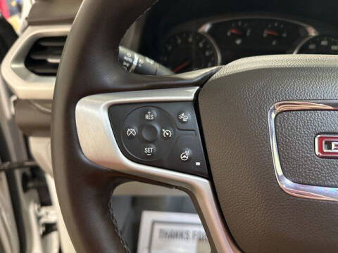 2023 GMC Acadia SLT