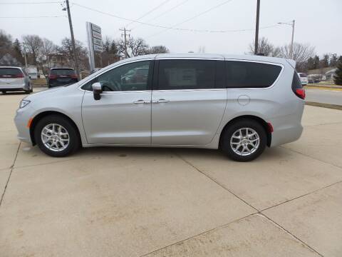2023 Chrysler Pacifica for sale at WAYNE HALL CHRYSLER JEEP DODGE in Anamosa IA