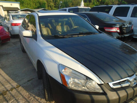 2005 Honda Accord for sale at SCOTT HARRISON MOTOR CO in Houston TX