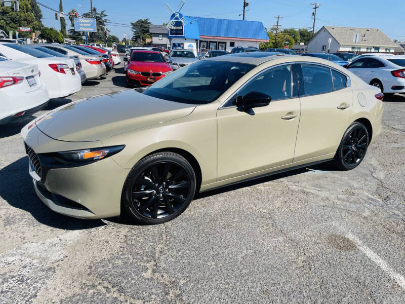 2024 Mazda Mazda3 Carbon Turbo's photo