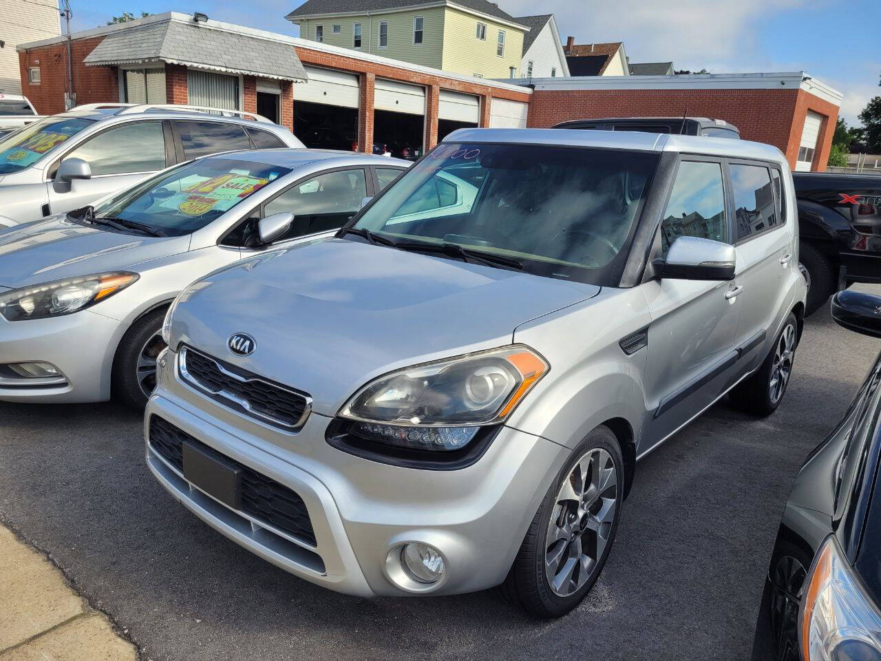 Silver 2013 Kia Soul + + 4dr Crossover 6A 1