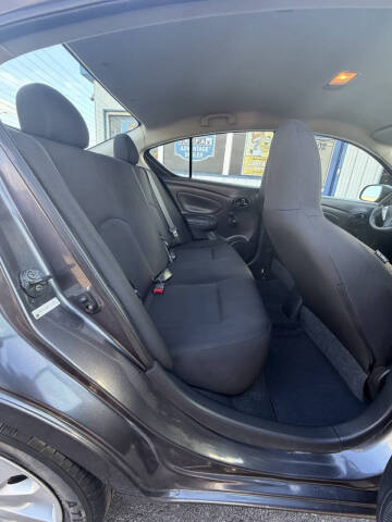 2015 Nissan Versa 1.6 S