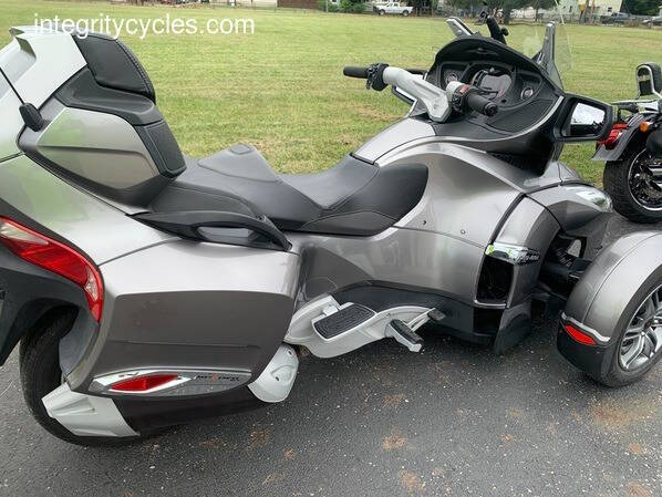 2012 Can-Am Spyder RT-S SE5