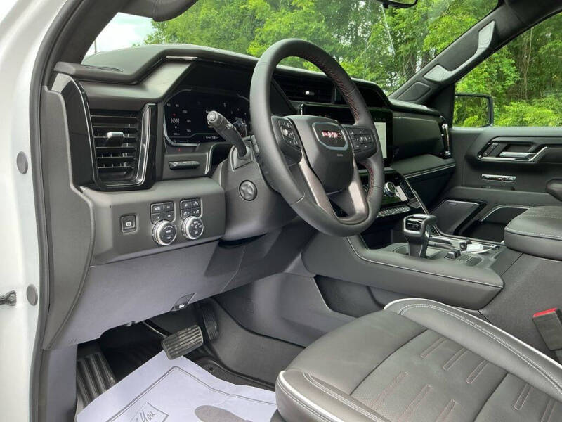 2025 GMC Sierra 1500 AT4X