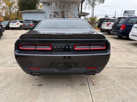 2016 Dodge Challenger SXT