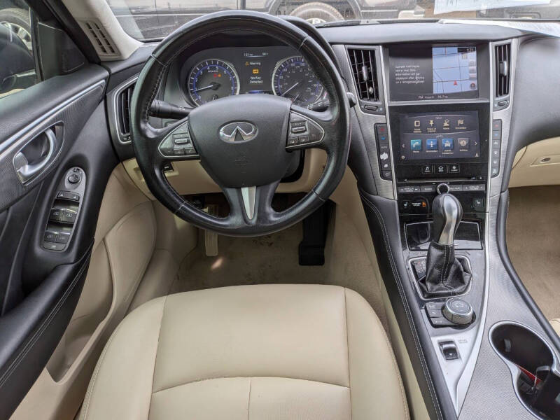 2015 Infiniti Q50 Premium