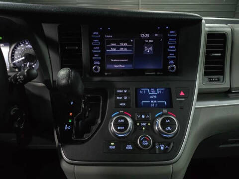 2020 Toyota Sienna LE 7-Passenger
