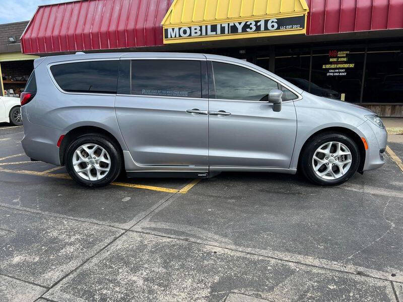 2020 Chrysler Pacifica Touring