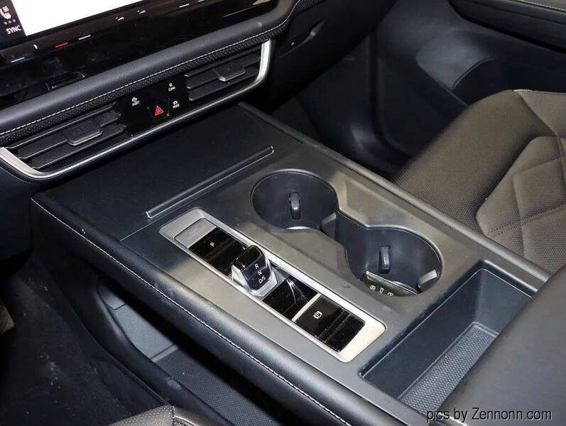 2024 Volkswagen Atlas SE 4Motion