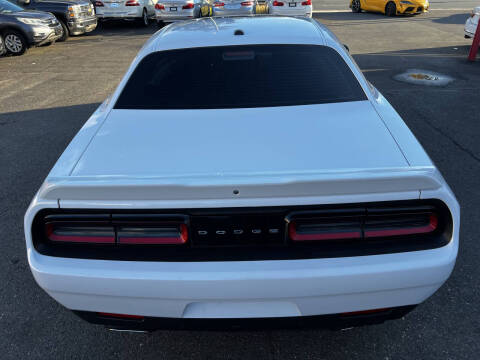 2021 Dodge Challenger SXT