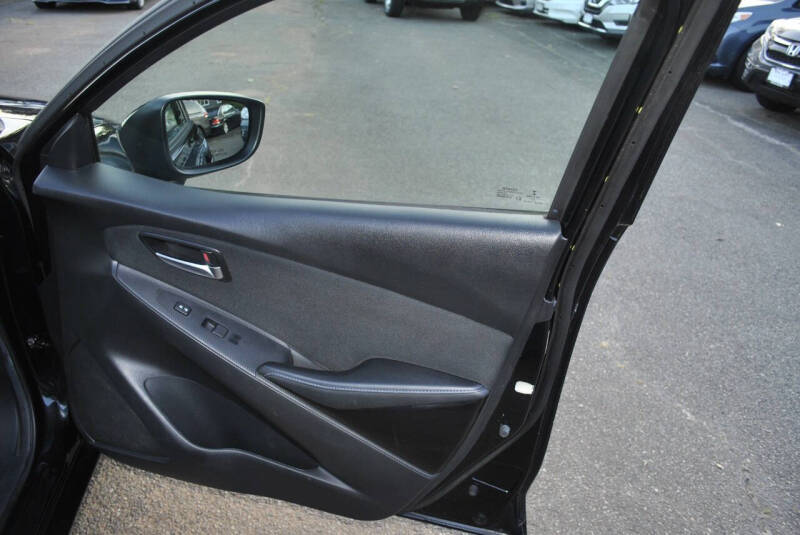 2017 Toyota Yaris iA