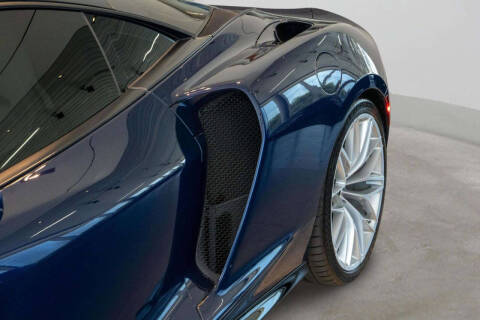 2023 McLaren GT