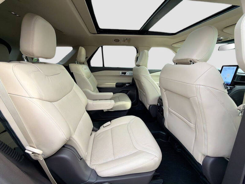 2023 Ford Explorer Platinum