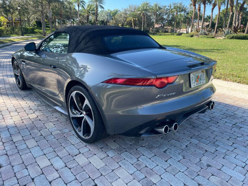 2016 Jaguar F-TYPE R