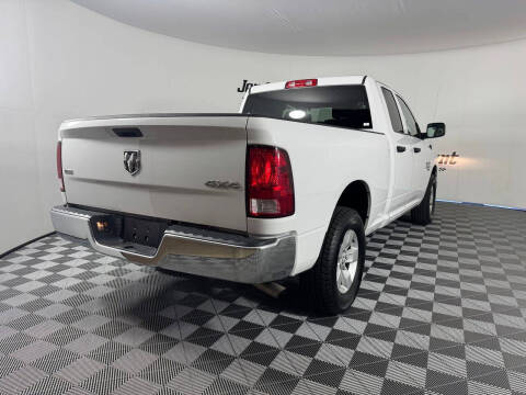 2024 RAM 1500 Classic SLT