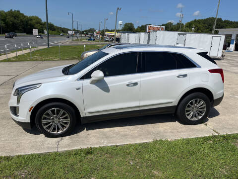 2017 Cadillac XT5 for sale at Moye's Auto Sales Inc. in Leesburg FL
