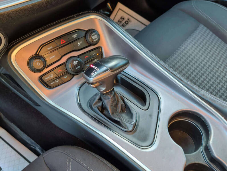 2019 Dodge Challenger SXT