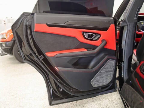 2022 Lamborghini Urus